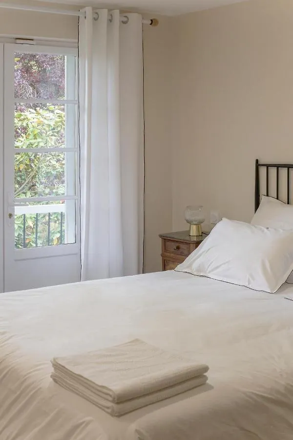Maison Les Agapanthes Bed & Breakfast Anla France